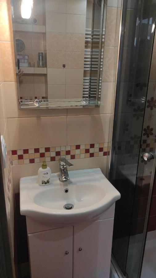 Apartman S Vyhladom Na Bojnicky Zamok Bajmóc Kültér fotó