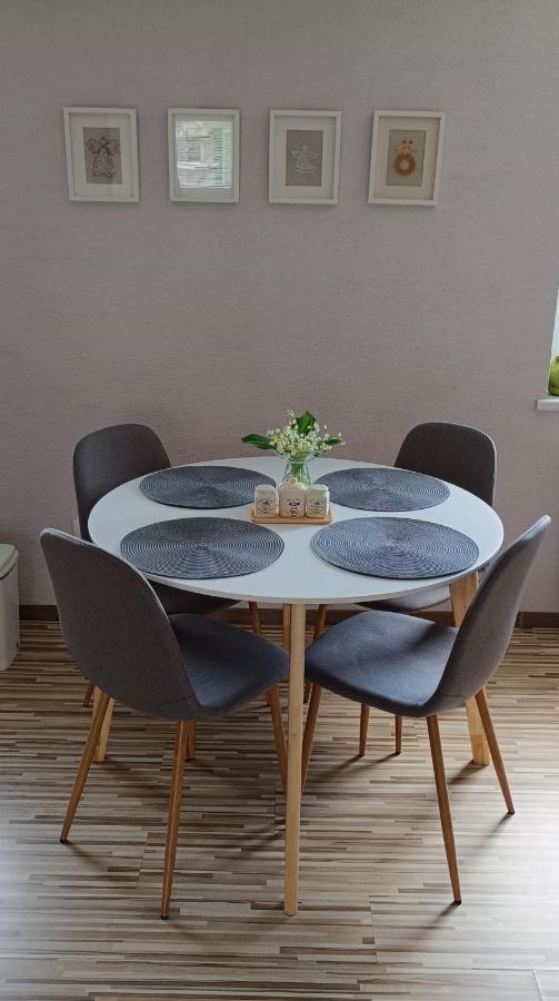 Apartman S Vyhladom Na Bojnicky Zamok Bajmóc Kültér fotó